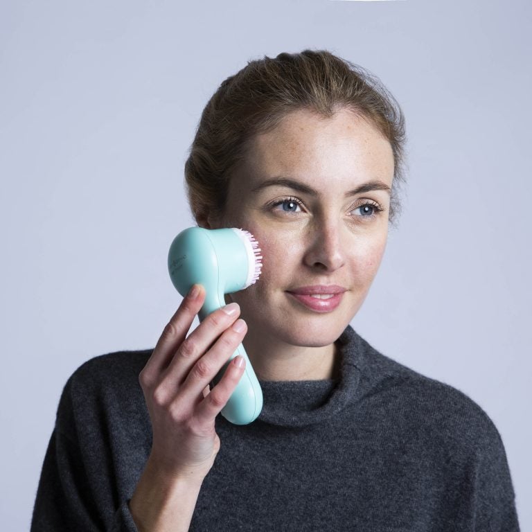 How to Use The Clarisonic Mia Smart and New Brush Heads